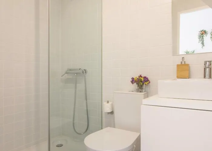 Pacific - Almeida Garrett - Estudio A 5 Minutos Da Ribeira